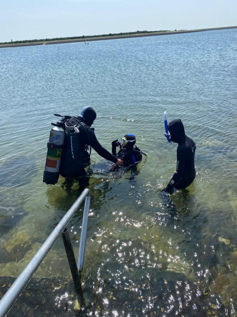 bergse diep sluis laag water met kinderen | all rights reserved diving-guru.com